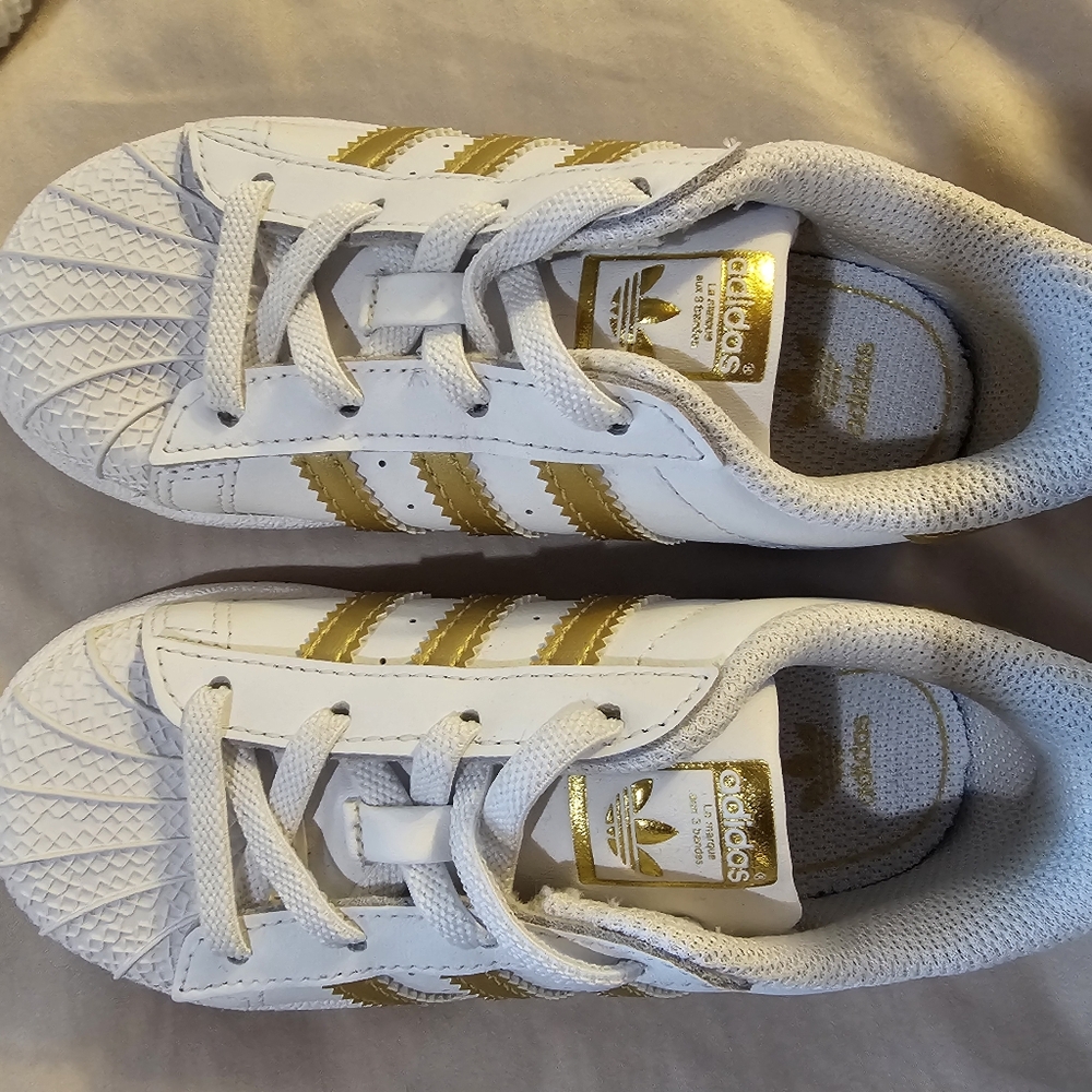 NEW Girl's Adidas Superstar Sneakers